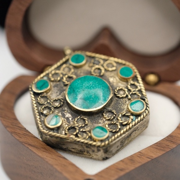 Vintage Green Color Pendant heavy handmade BOHEMIAN SUPER COOL - Picture 7 of 8